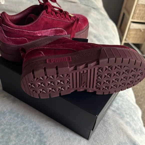 Puma Red Sneakers Modern Suede Design - Picture 2 of 6